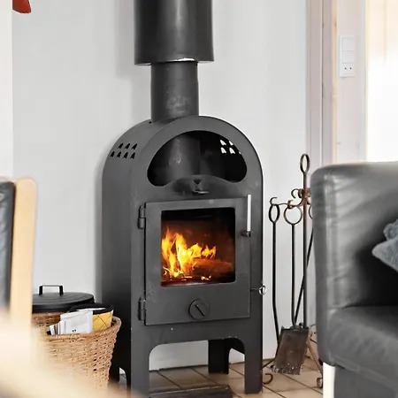 With A Fireplace 334 Romo
